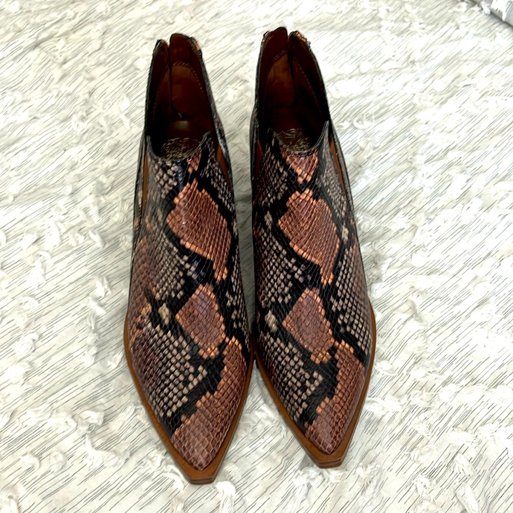 Vince Comuto snake print ankle boots